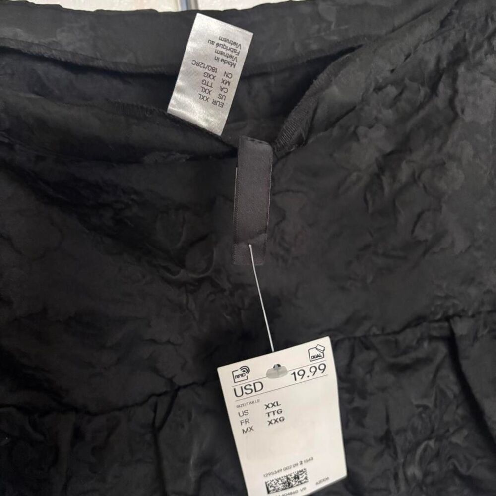 H&M Black Ruffle Crop-top - Picture 5 of 8